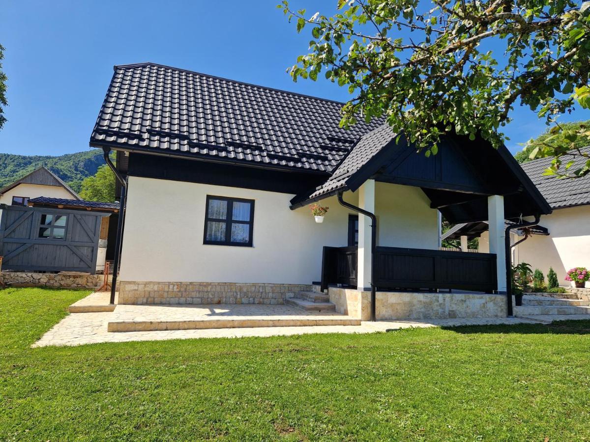 Plitvice Apis Villa Korenica Dış mekan fotoğraf