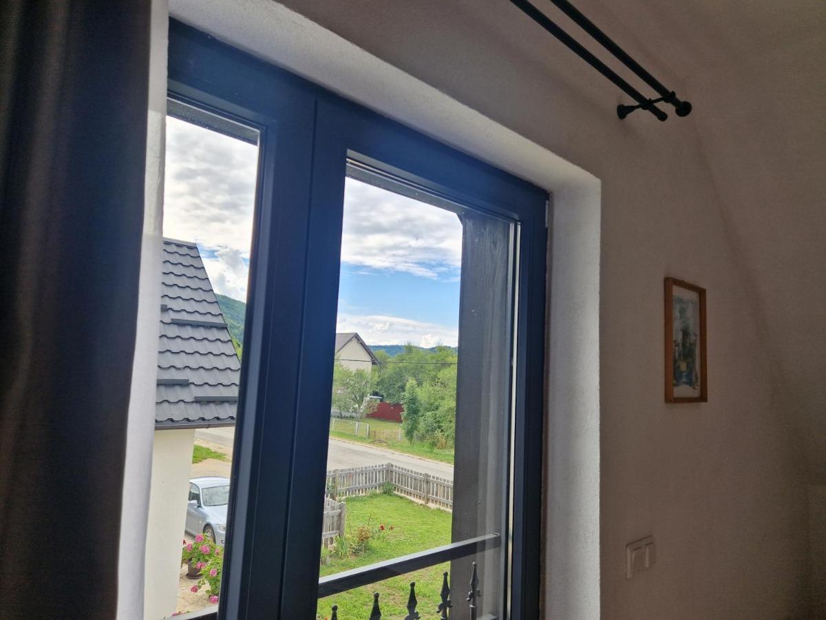 Plitvice Apis Villa Korenica Dış mekan fotoğraf
