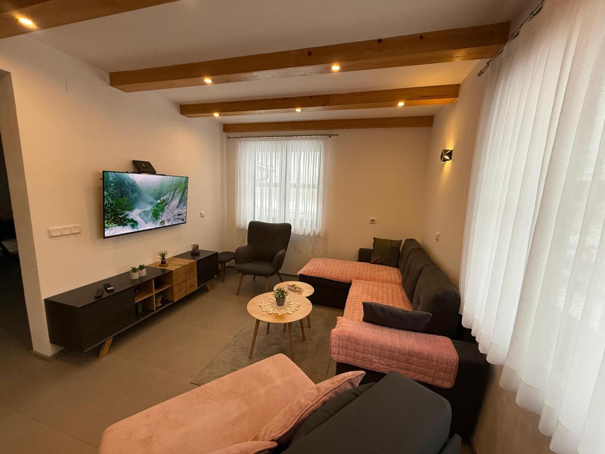 Plitvice Apis Villa Korenica Dış mekan fotoğraf